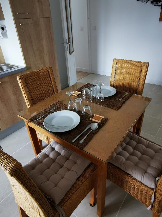 Le Nica Apartment Trelaze Bagian luar foto