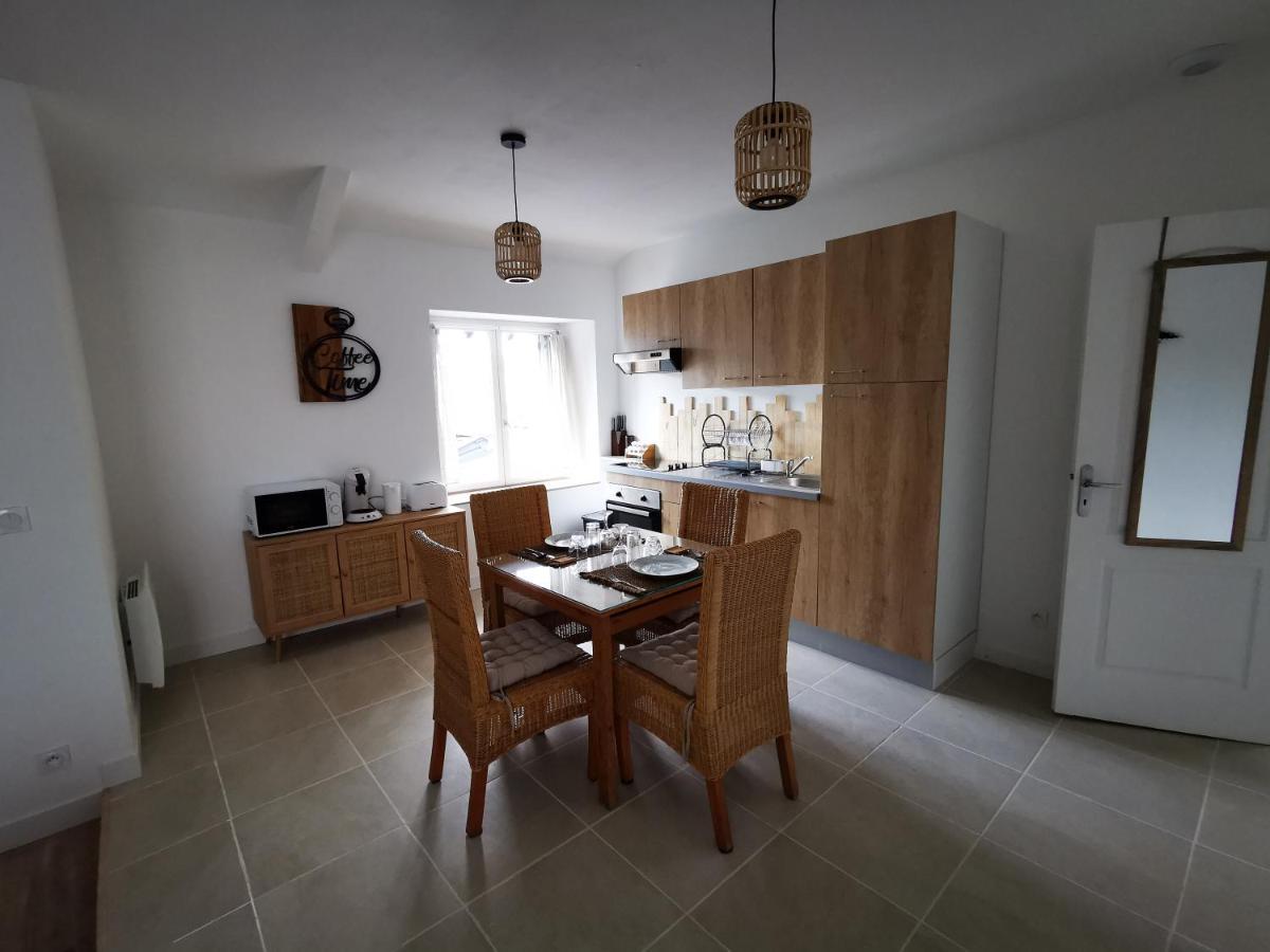 Le Nica Apartment Trelaze Bagian luar foto