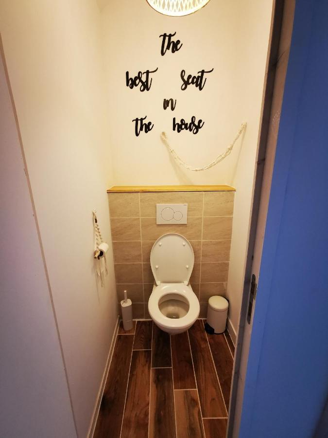 Le Nica Apartment Trelaze Bagian luar foto